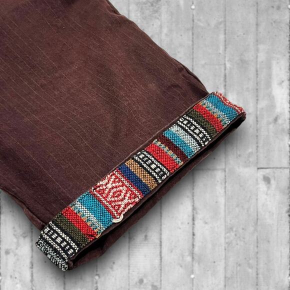 ★ Aztec Style Y2K Shorts w/ Multicolor Patch Pocket Detail ★ - Picture 4 of 7